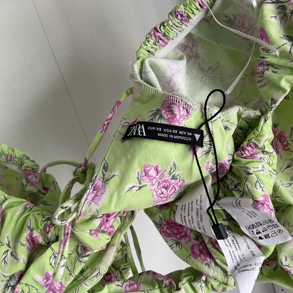 Zara, XS, Cropped Floral Puff Shoulder Top - Picture 3 of 3